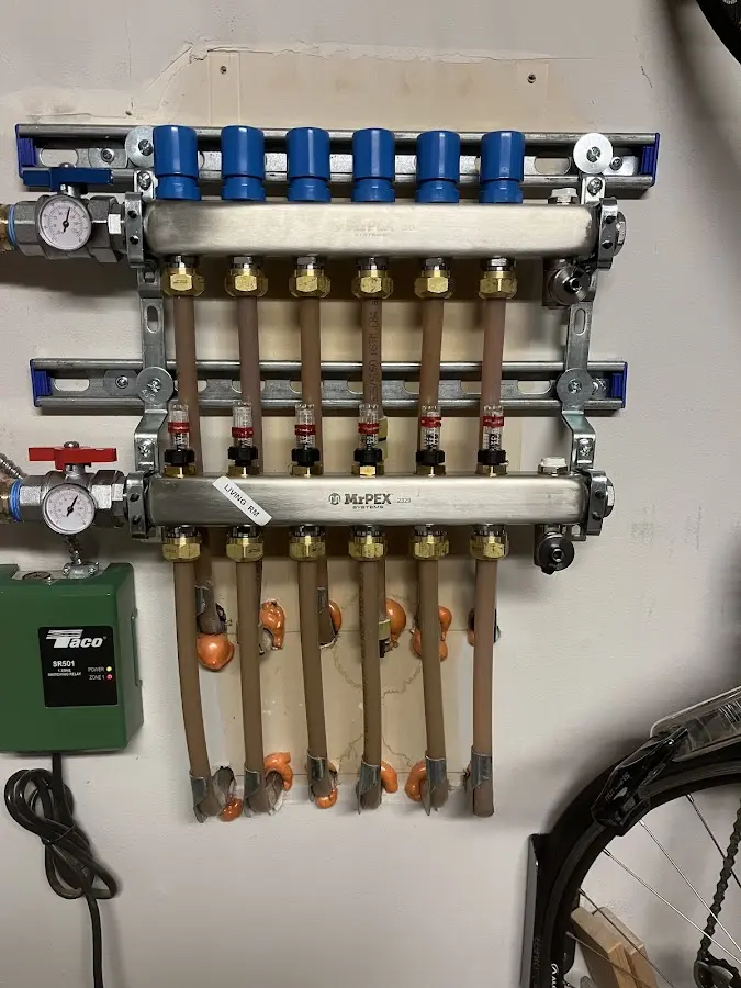 Plumber performing Leak Detection at a residential property in Makaha